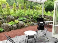 Guesthouse Paper Moon Hotels in Yamanakako