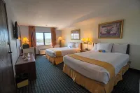 Clover Island Inn Hotels in Kennewick
