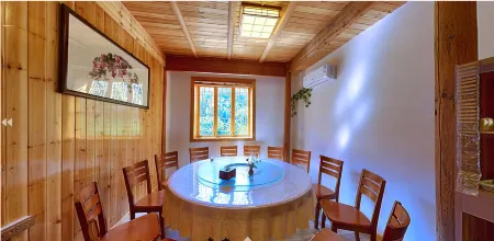 Songyang HanChai 1979 Homestay Отели рядом с достопримечательностью «Ruoliao Yuanshilin»