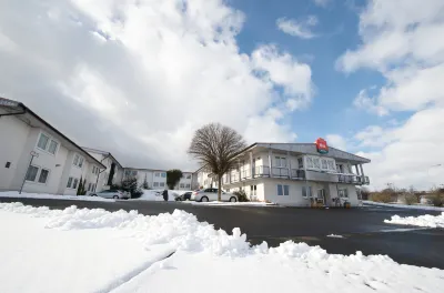 Ibis Hotel Eisenach Hotels near St George's Fountain