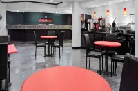 Ramada by Wyndham Pearl/Jackson Airport - Desayuno