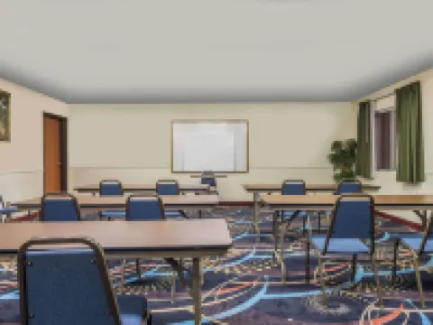 Super 8 by Wyndham Denton Hotels in Denton