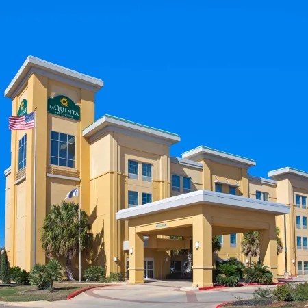 La Quinta Inn & Suites by Wyndham Pearsall