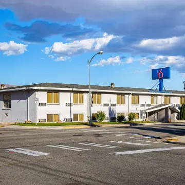 Motel 6 Wenatchee, WA