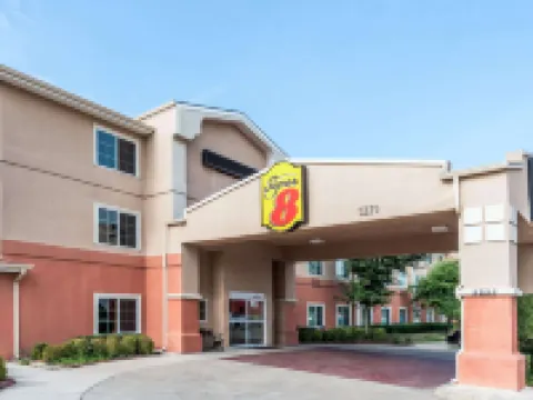 ซุปเปอร์ 8 บายวินด์แฮม ฟอร์ตเวิร์ธนอร์ท โรงแรมในฟอร์ตเวิร์ธ