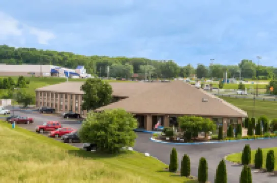 Baymont by Wyndham Lancaster Hotels in 