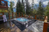 Falcon Crest Lodge by Clique - Romantic