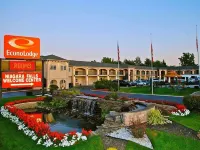 Econo Lodge at the Falls North Hotels near Niagara Aerospace Museum