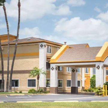 Super 8 by Wyndham Harlingen TX