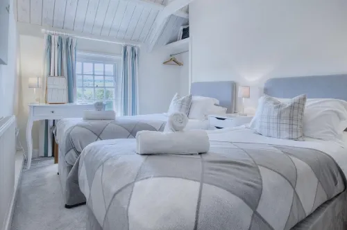 Dollars Cottage - 4 Bedroom Cottage - Llangennith - Mountain view