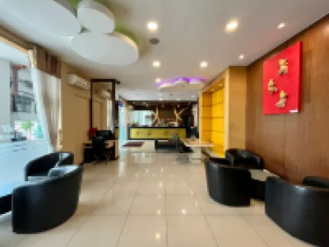 8 Days Boutique Hotel Impian Emas Hotels in Tebrau