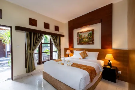 Pondok Jenggala Отели рядом с достопримечательностью «Blue Lagoon Cliff Jump»