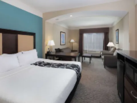 La Quinta Inn & Suites by Wyndham Savannah Airport - Pooler Hotels in Pooler
