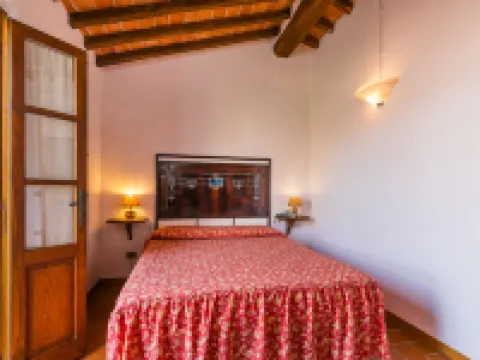 Ciliegiolo Hotels in Cinigiano