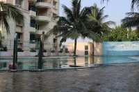 WeKare Krishna Sea Sight Service Apartments - piscina