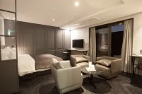 Hotel Gaden Hotels near Suwon