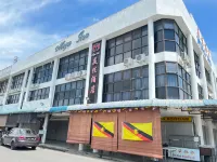 Mega Inn Sri Aman - parking