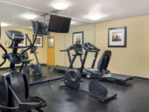 Extended Stay America Suites - Boston - Waltham - 32 4th Ave Hotels in Waltham