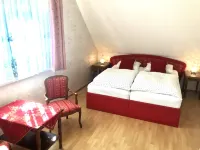 Haus Im Grünen / House in the Green Các khách sạn gần Vorlaubenhaus Pillgram