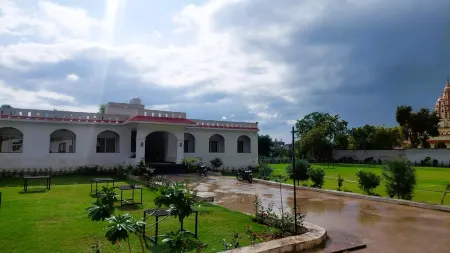 The Ratan Resort & Retreat