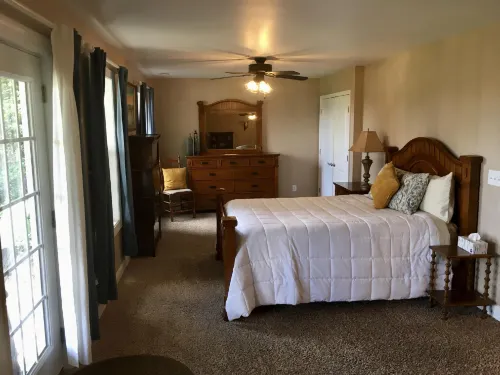 A Mighty Oak B&B Hotels in Pilot