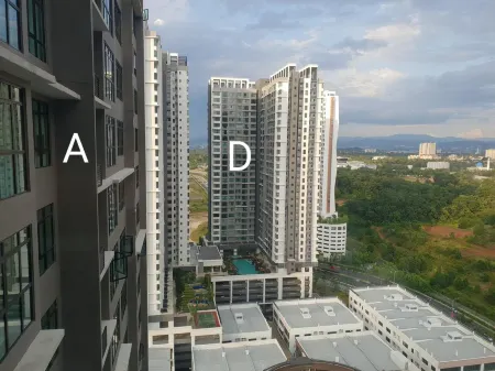 Alpine Conezion Golf View Netflix at IOI City Mall Отели рядом с достопримечательностью «Палм Гарден Голф Клаб»