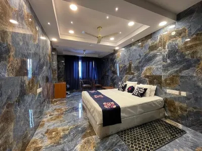 Hotel Sri Pranams Royal Grand Hotels in Західний Ґодаварі