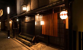Kamishichiken Oku