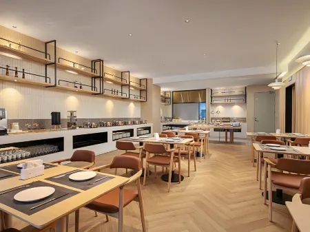 Country Inn & Suites by Radisson Hotel (Guangzhou Railway Station Xiaobei Subway Station) Отели рядом с достопримечательностью «Guangzhou Sport University Gymnasium»