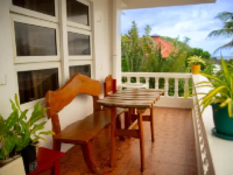 Batanes Seaside Lodge & Restaurant バタネスのホテル