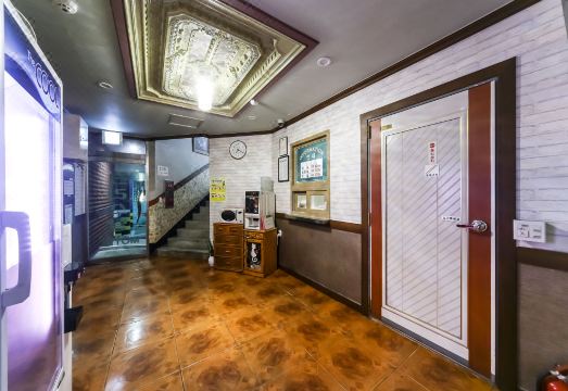 크리스탈모텔 대표 이미지