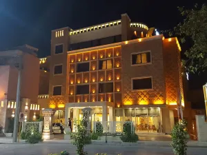 Zandiyeh Hotel