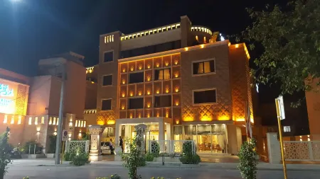 Zandiyeh Hotel