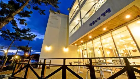 Taean House in the Heart Pension