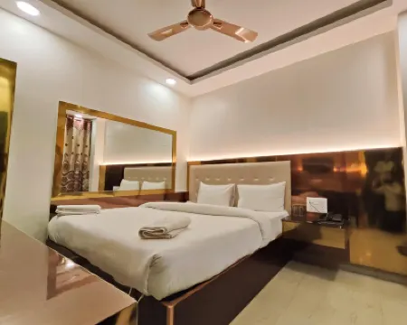 Hotel Apple Villa - New Delhi Hotels near Purana Quila