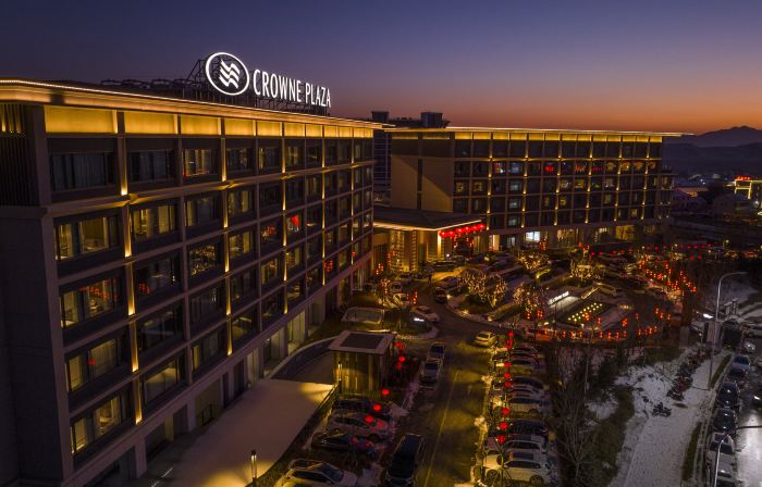 Crowne Plaza ZUNHUA HOT SPRING TOWN by IHG