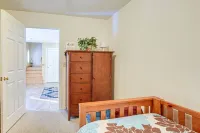 Lakefront Home in Barnstead w/ Seasonal Hot Tub - Homestays