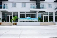 The Watermark Hotel Hotel dekat House of Culture