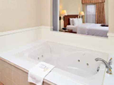 ハンプトン イン バイ ヒルトン イーグル パス イーグル・パスのホテル