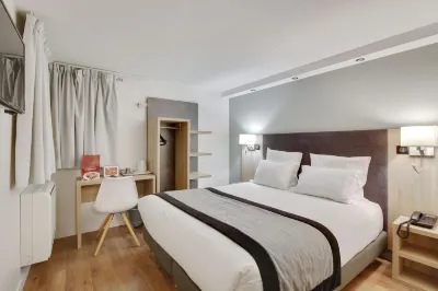 Hôtel l'Amandier Hotels in Nanterre