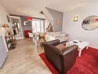 Maison de Ville Confortable Avec Cour Interieure
