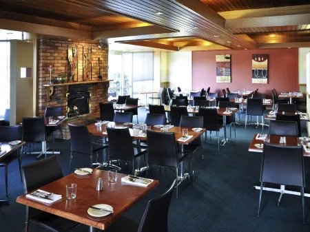 Ibis Styles Orange Отели рядом с достопримечательностью «Millthorpe Wine Centre»