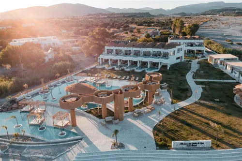 Alia Luxury Suites and Spa Hotels in Charaki