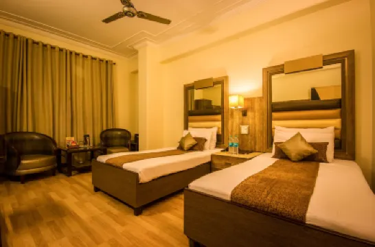 The Suncourt Hotel Yatri Hotels near Karol bagh