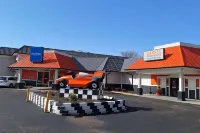 Travelodge by Wyndham Indianapolis Speedway