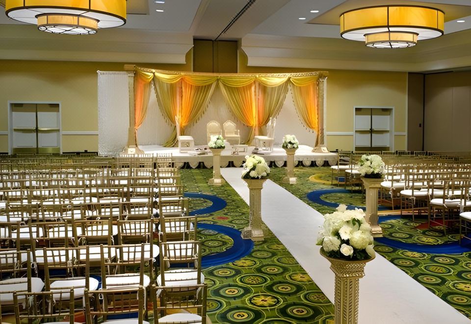 Holiday Inn - Midtown - 57th Street Over view