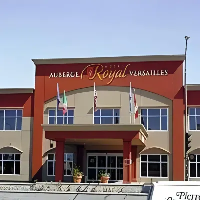 Auberge Royal Versailles Отели рядом с достопримечательностью «Монреальский Биодом»