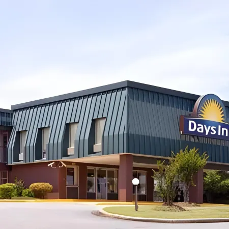 Days Inn by Wyndham Seneca / Clemson Area
