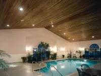 Country Inn & Suites by Radisson, Green Bay, WI - Pools