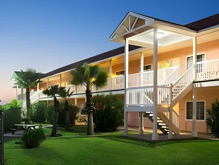 Days Inn by Wyndham Port Aransas TX